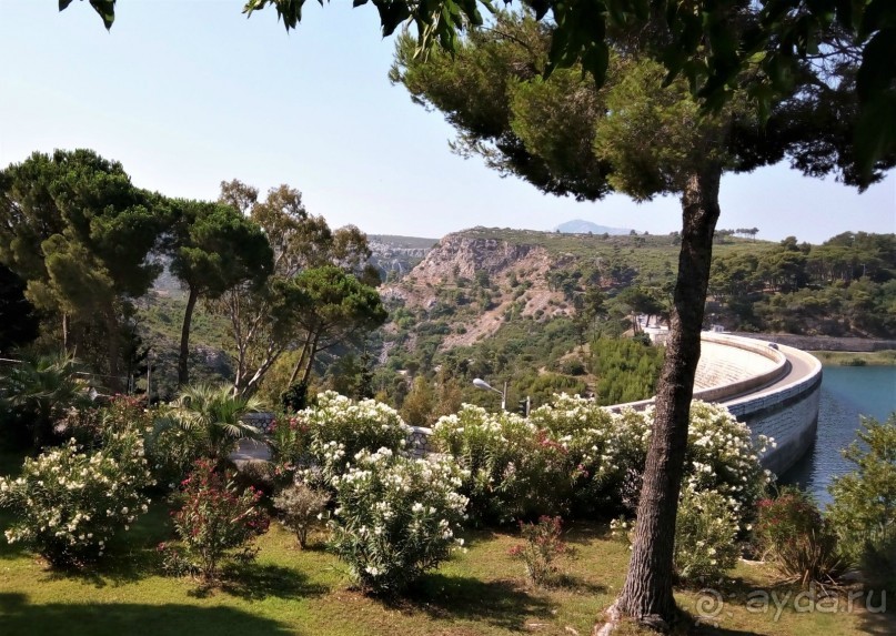 Греческая  "кругосветка". Современные Афины. Озеро Марафон.