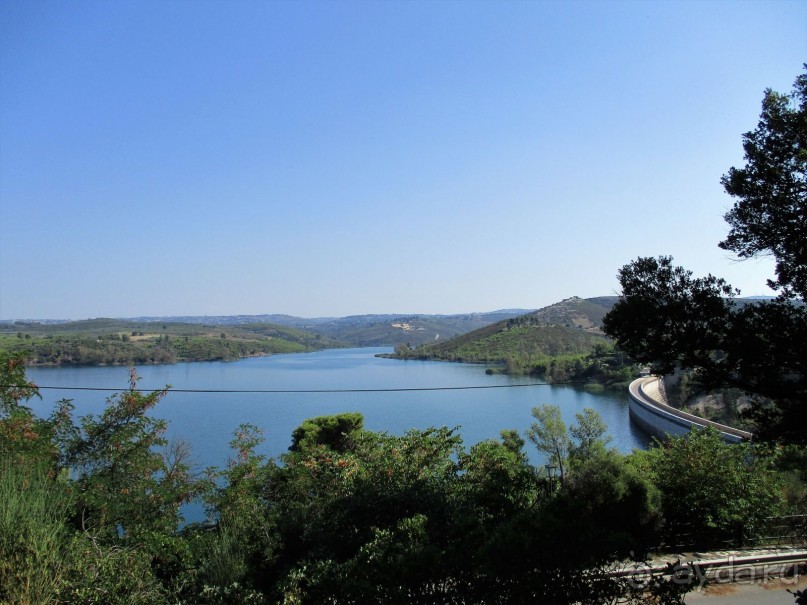 Греческая  "кругосветка". Современные Афины. Озеро Марафон.