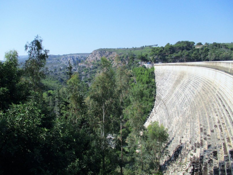 Греческая  "кругосветка". Современные Афины. Озеро Марафон.