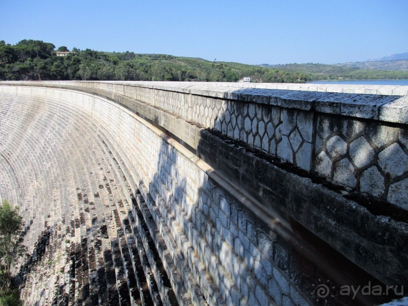 Греческая  "кругосветка". Современные Афины. Озеро Марафон.