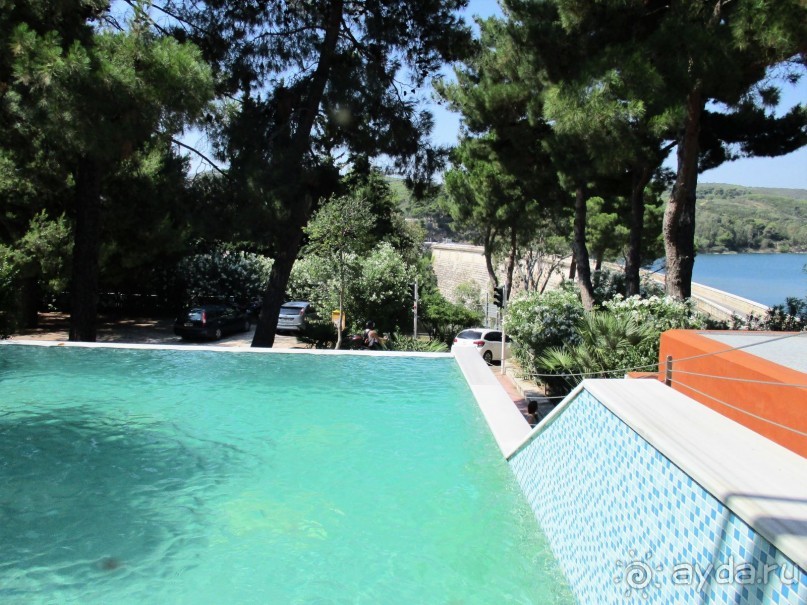 Греческая  "кругосветка". Современные Афины. Озеро Марафон.