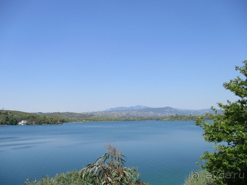 Греческая  "кругосветка". Современные Афины. Озеро Марафон.