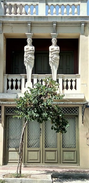 Греческая "кругосветка". Современные Афины. Городские легенды.