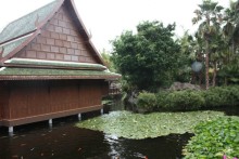 Лоро Парк. Домик "Тайской деревеньки".