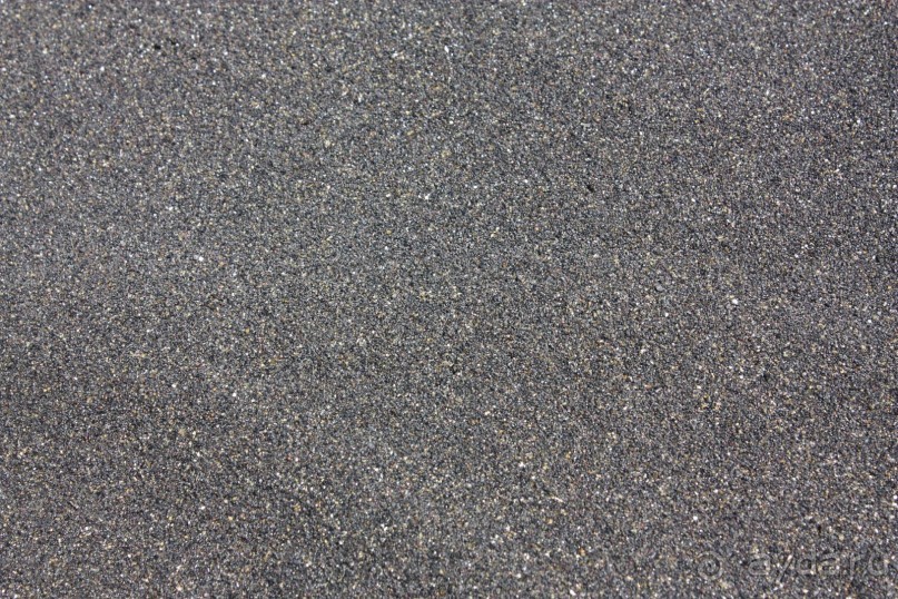 Городок Пуэрто де Сантьяго.   Пляж Ла Арена (Playa de la Arena). Жаль, что фото не передаёт мерцающий блеск оливина, но цвет песка именно такой.