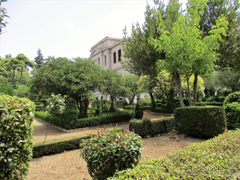 Греческая "кругосветка". Пелопоннес. Город Триполи.