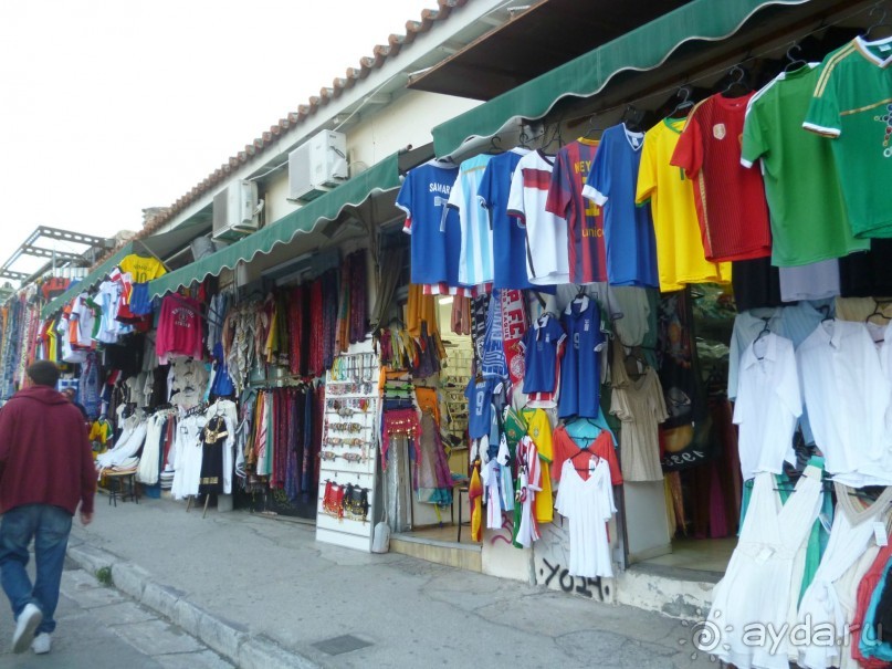 Торговые павильоны на площади Монастирака