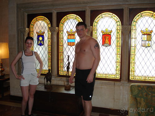 в холле отеля