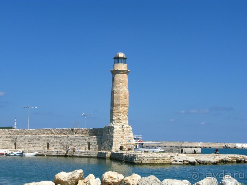 Отель улыбающихся людей!