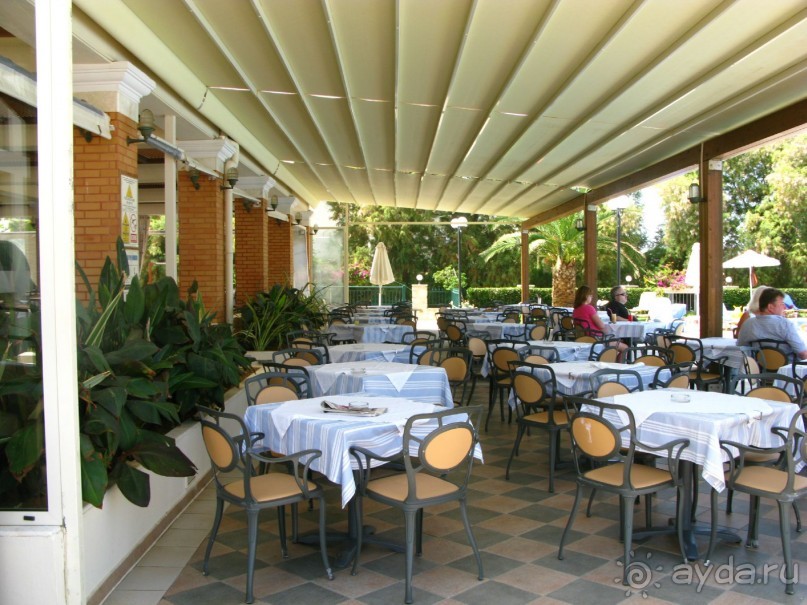 Отель улыбающихся людей!