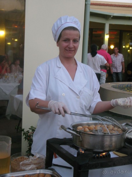 Отель улыбающихся людей!