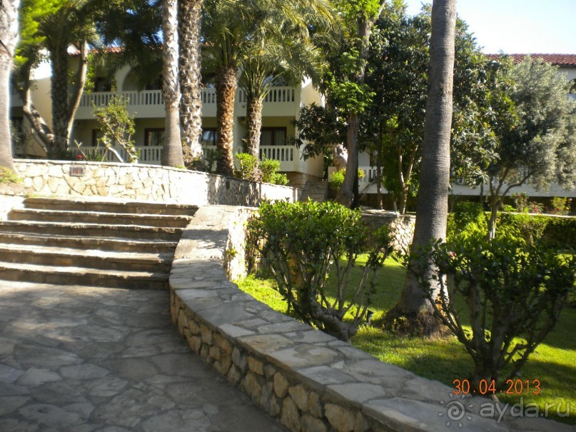 отсюда и далее Территория Алара-хотель 4*