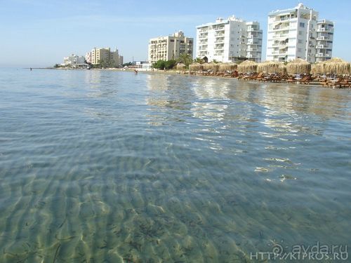 Пляж Кастела в Ларнаке на Кипре