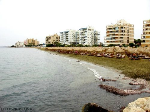 Пляж Кастела в Ларнаке на Кипре