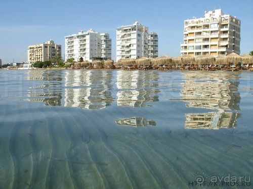 Пляж Кастела в Ларнаке на Кипре