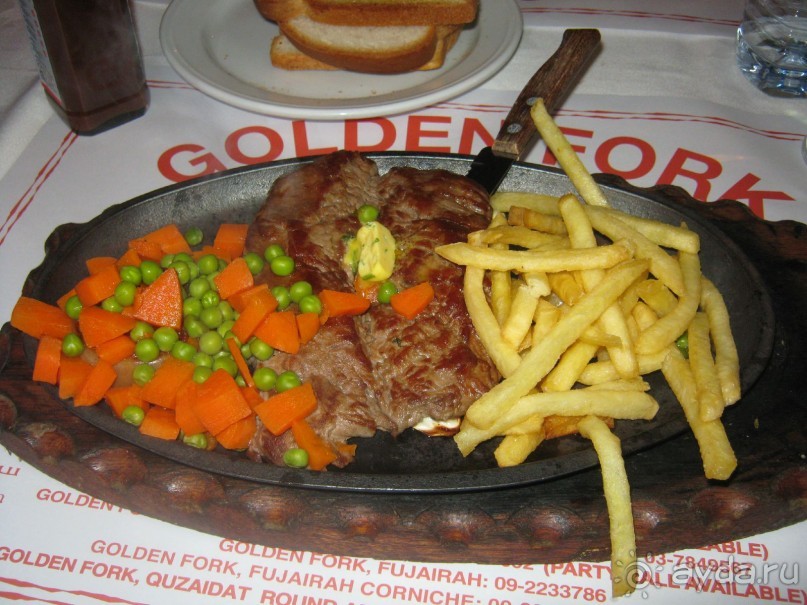 Часто ужинали в городе в "Золотой вилке". Вкусно и не дорого!