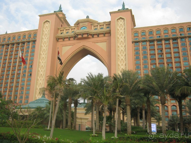 Отель "Атлантис" в Абу-Даби.