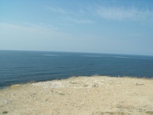 экскурсия на "Атеш" будьте окуратны и не подходите близко к обрыву,так как почва может осыпться.