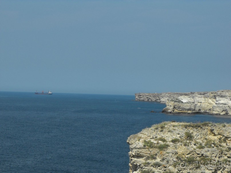 экскурсия на "Атеш" будьте окуратны и не подходите близко к обрыву,так как почва может осыпться.