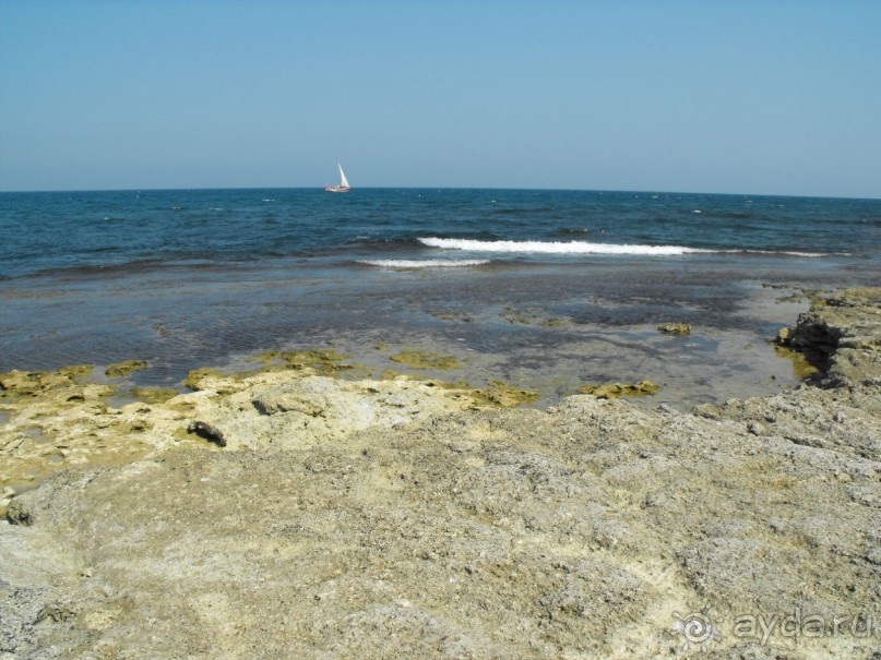 камень по всюду ни единого мягенького песочка