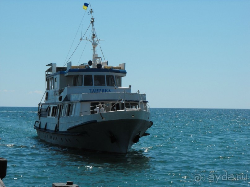 Прогулочный катер