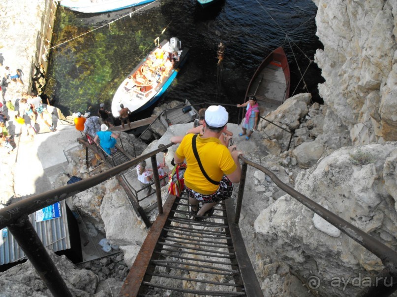 Такая крутая в низ лестница