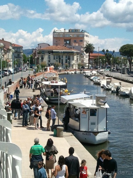 Хороший отель и вкусные завтраки.