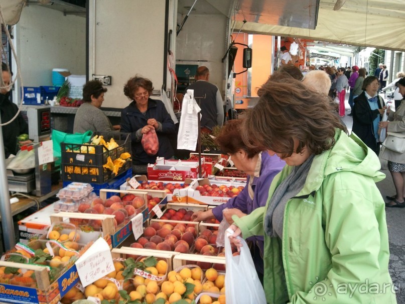 Хороший отель и вкусные завтраки.