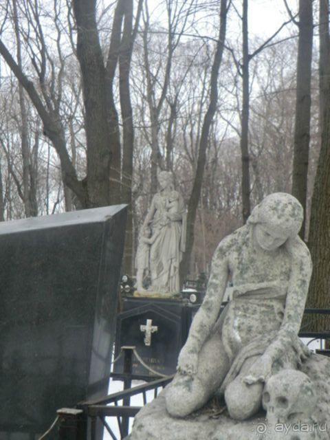Оказывается, так много тайн у этого Введенского некрополя...