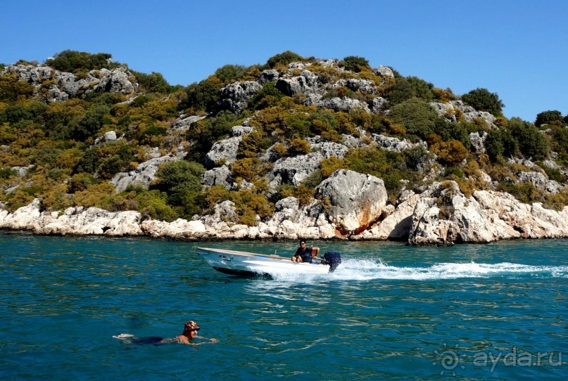 Остров Кекова и его окрестности.