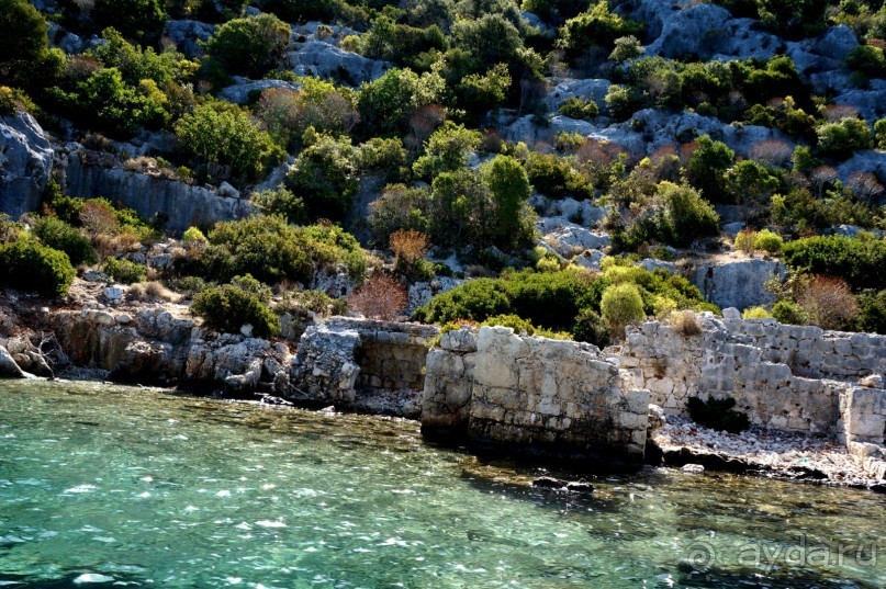 Остров Кекова и его окрестности.