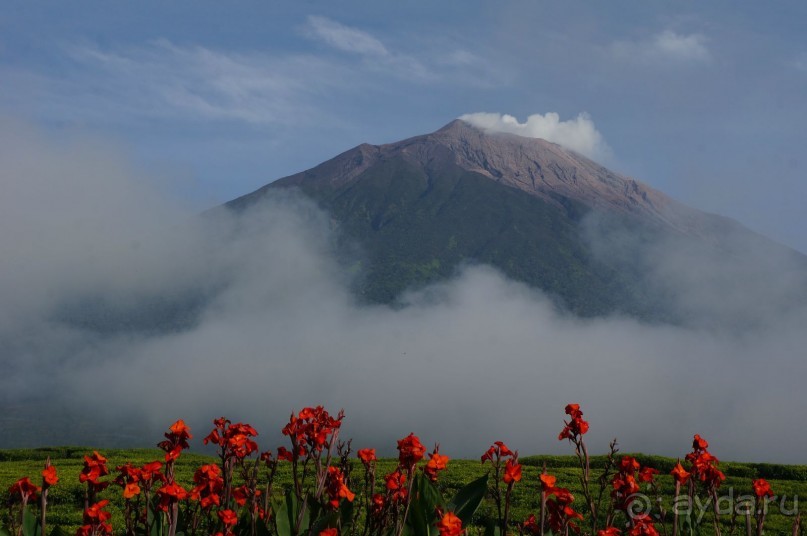 Восхождение    на    вулкан   Керинчи.  Для   любителей  экстрима.
