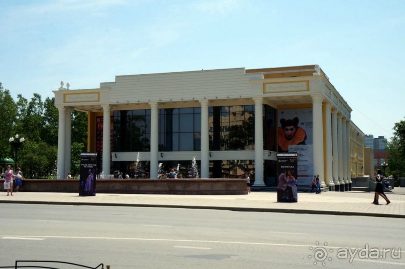 Южно -  Сахалинск  вчера  и  сегодня.