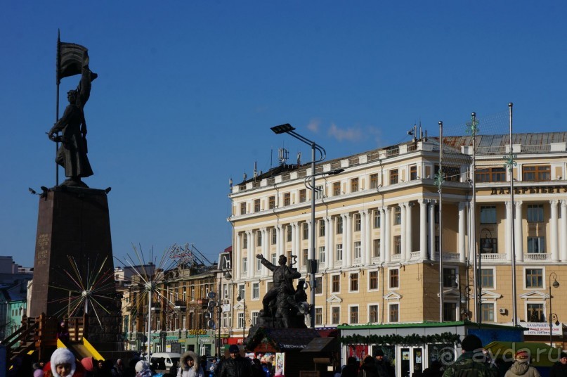 Вернулась    я    на   Родину...