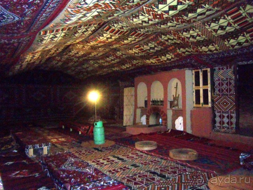 Внутреннее   убранство   столовой.   