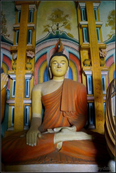 Неординарный   Будда.