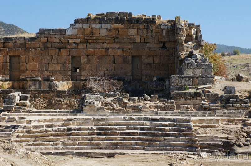 Древний   город  -  сосед   Паммукале...
