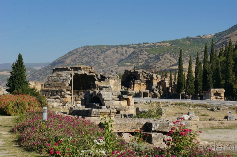 Древний   город  -  сосед   Паммукале...