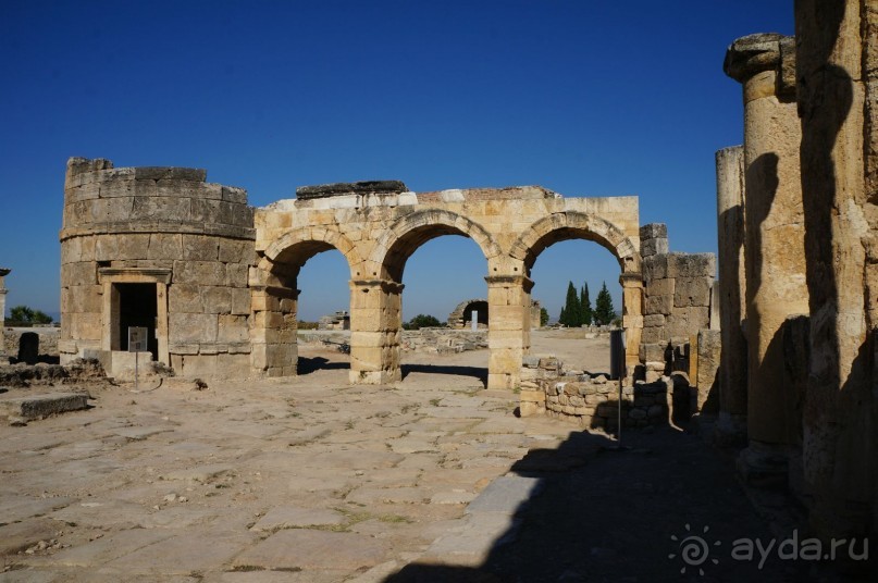 Древний   город  -  сосед   Паммукале...