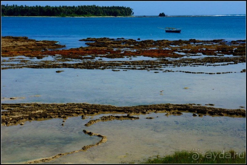 Остров   Ниас.  Пляж  Сорак. Для  любителей  серфинга.