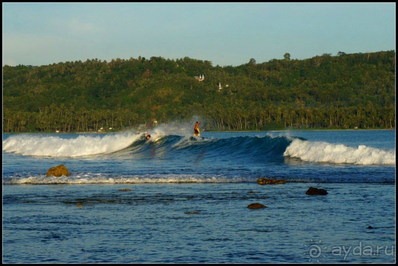 Остров   Ниас.  Пляж  Сорак. Для  любителей  серфинга.