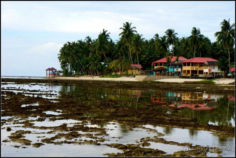 Остров   Ниас.  Пляж  Сорак. Для  любителей  серфинга.