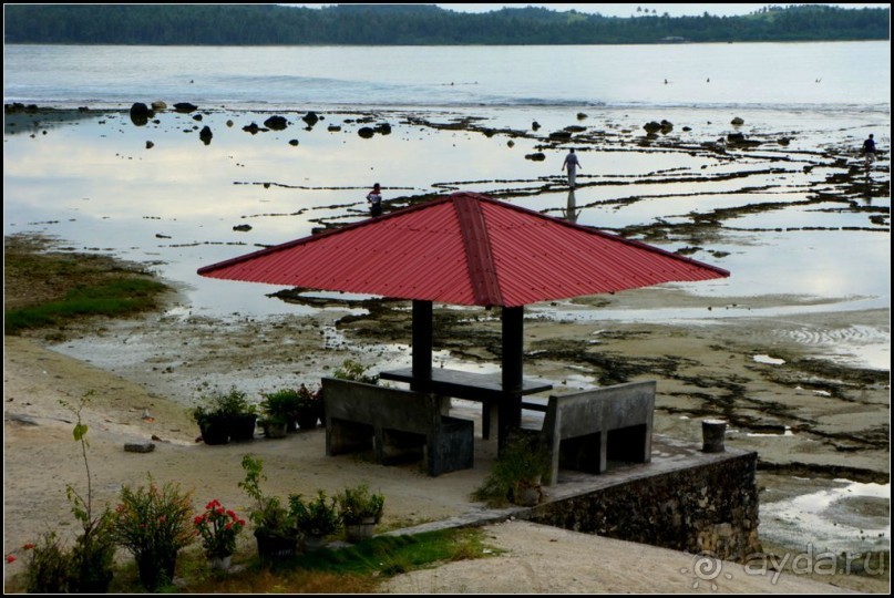 Остров   Ниас.  Пляж  Сорак. Для  любителей  серфинга.