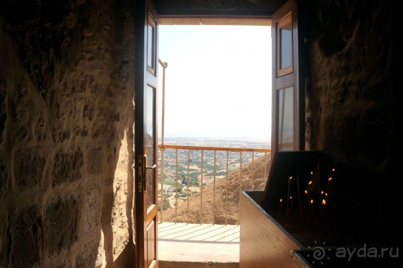 Гора Каранталь.  Монастырь Искушения.