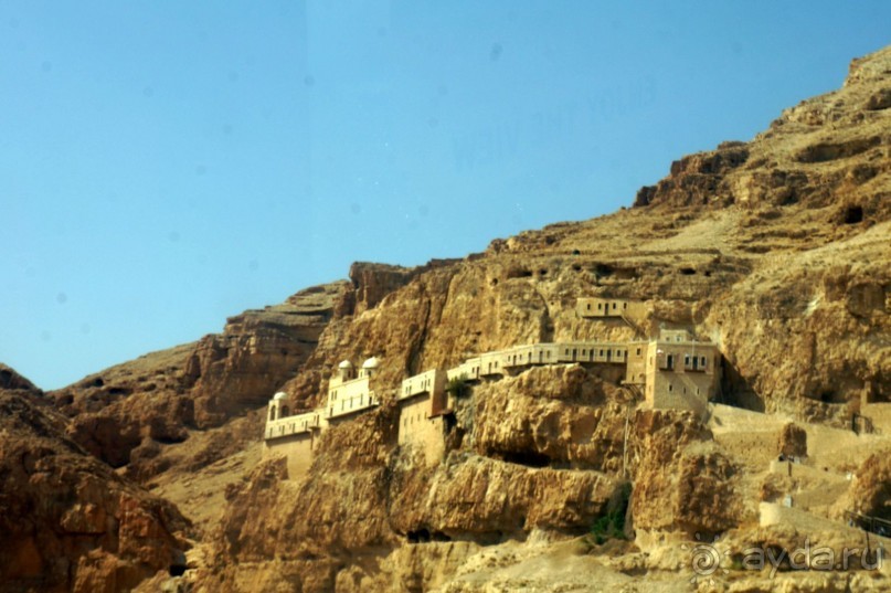 Гора Каранталь.  Монастырь Искушения.