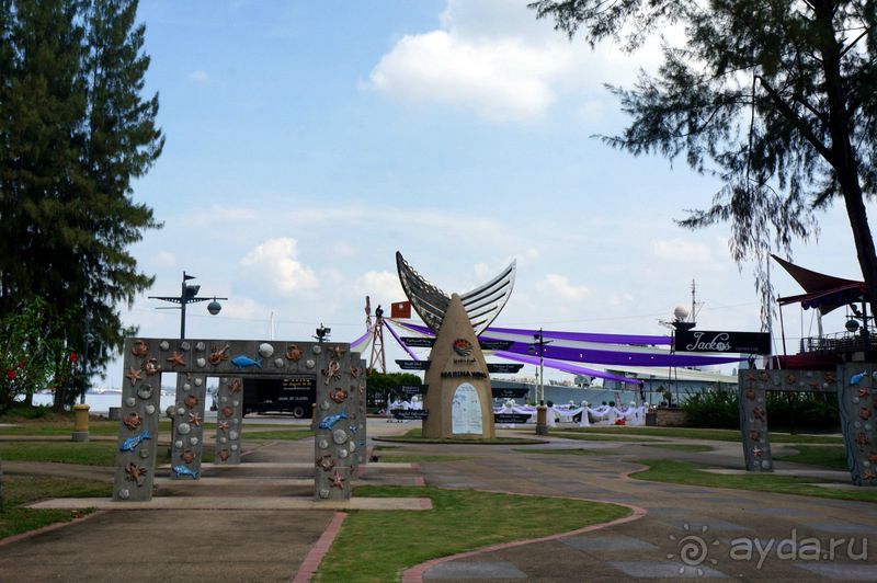 На  остров  Пангкор  через  Лумут.