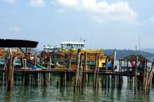 На  остров  Пангкор  через  Лумут.