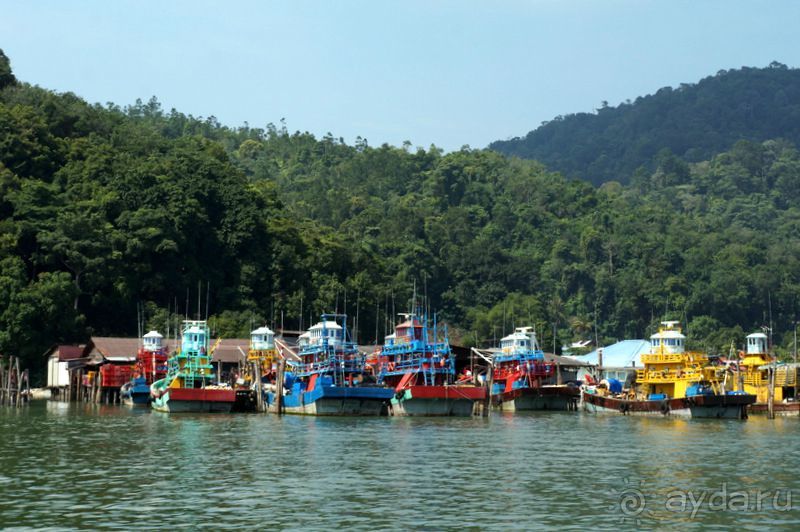 На  остров  Пангкор  через  Лумут.