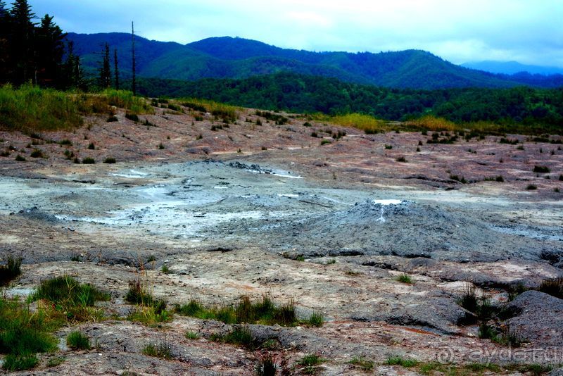 Вулканы бывают разные.