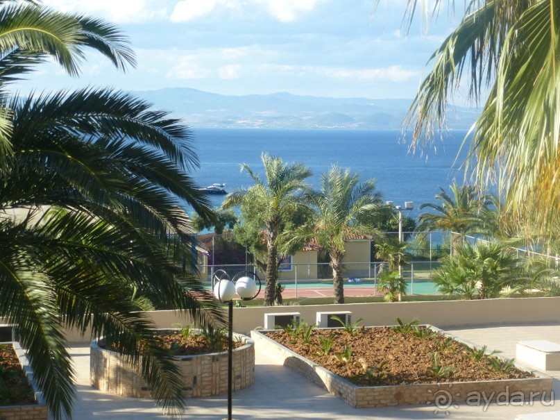 фото Aristoteles Beach